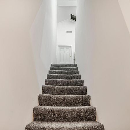 Modern Apartments London With Free Wifi Экстерьер фото