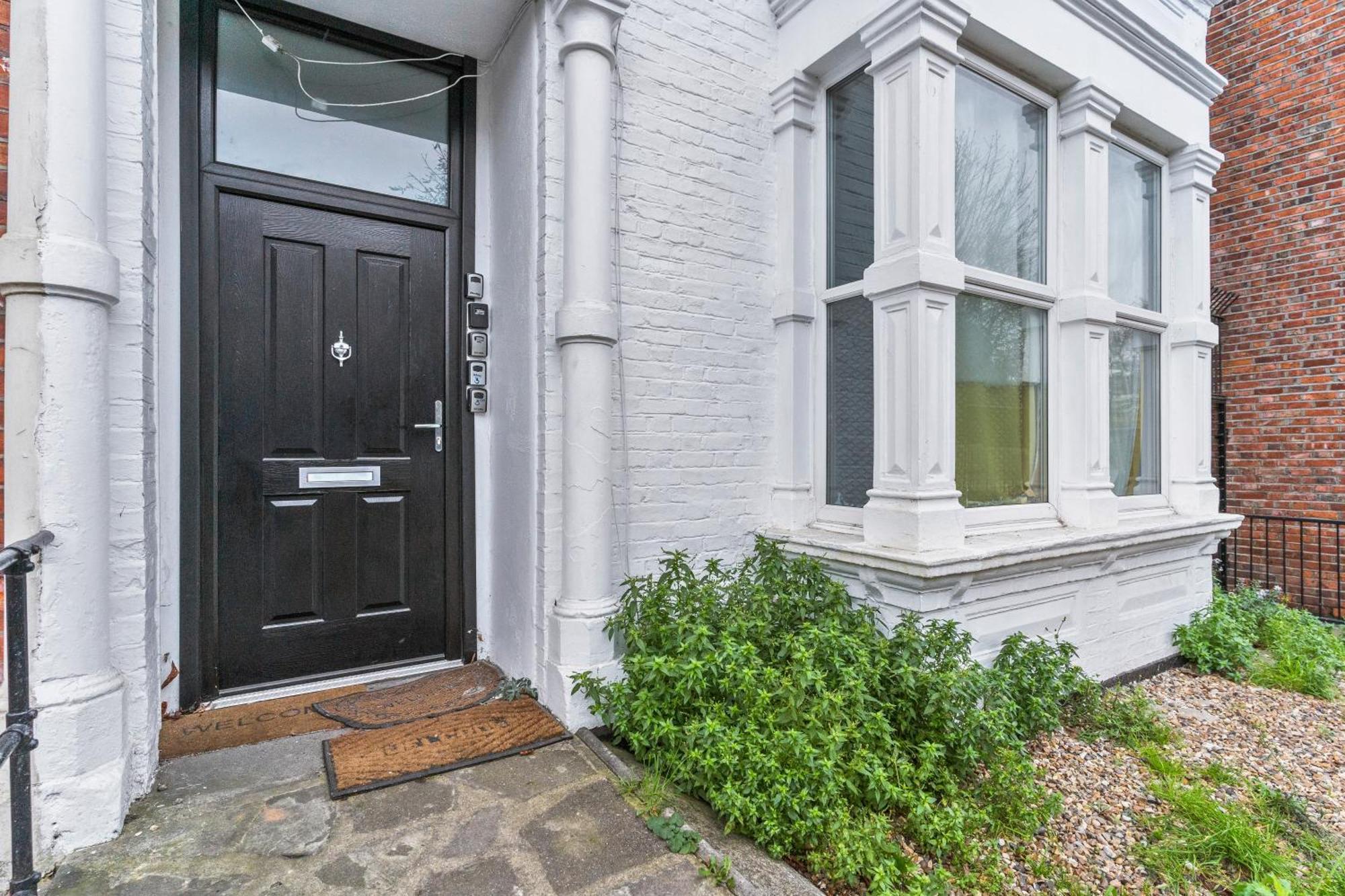 Modern Apartments London With Free Wifi Экстерьер фото