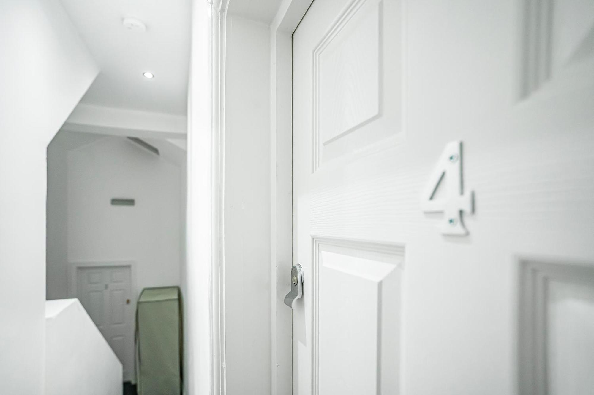 Modern Apartments London With Free Wifi Экстерьер фото